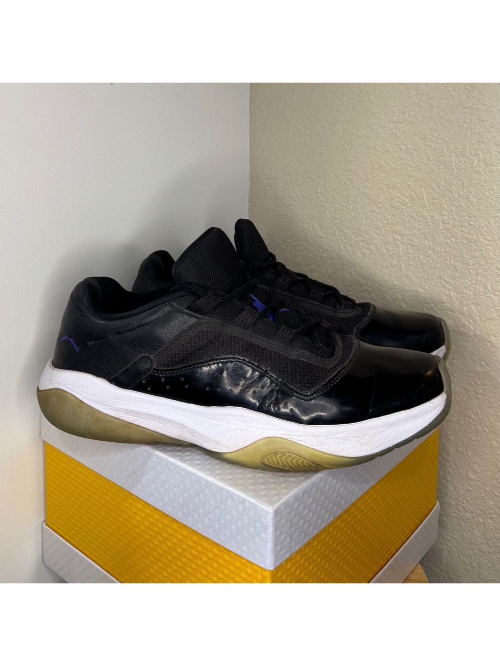 Air Jordan 11 Low Space Jam Men’s 8.5 Black Concord Pre-Owned